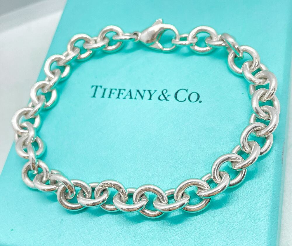 Tiffany & Co. Hallmarked Sterling Silver 8mm Oval Link Bracelet 7.5" w/ Box